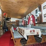 зеленият двор Nyaraló
