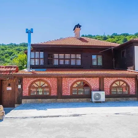 Casa de Férias зеленият двор *